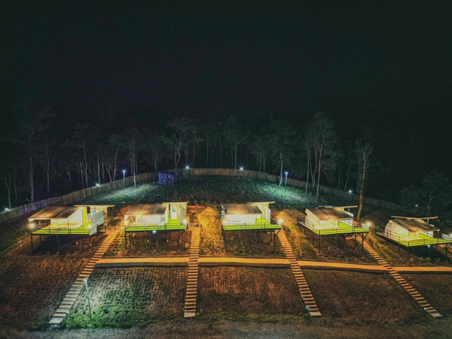 สวนไร่รุ่งอรุณ Suan Rai Rungarun Hotel Ban Na Pa Paek Exterior photo